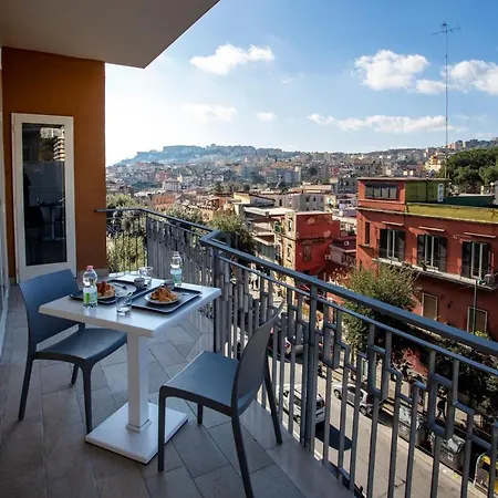 Lady Mary's Luxury 那不勒斯