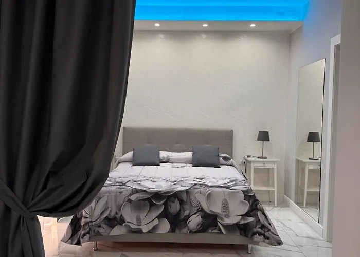 Lady Mary's Luxury Bed & Breakfast Napoli